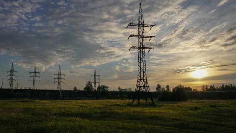 Jak magazynowanie energii wpływa na bezpieczeństwo?